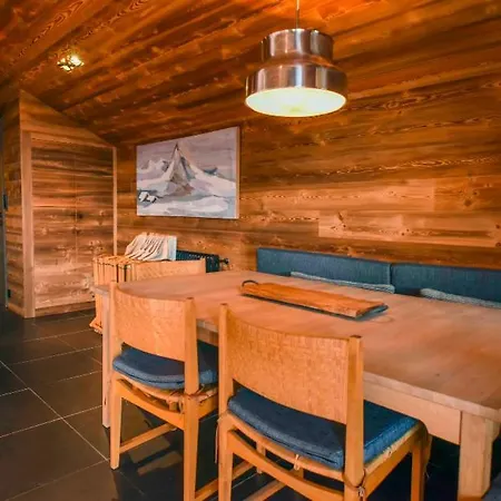 아파트 Wunderschoene Mit Echtem In Out Skifahren *